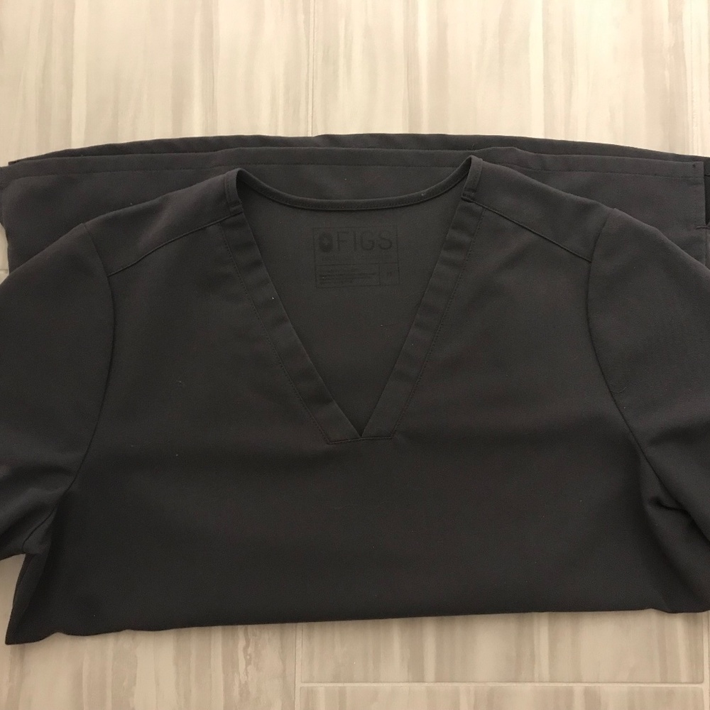 Figs Casma Top Size Large Grey